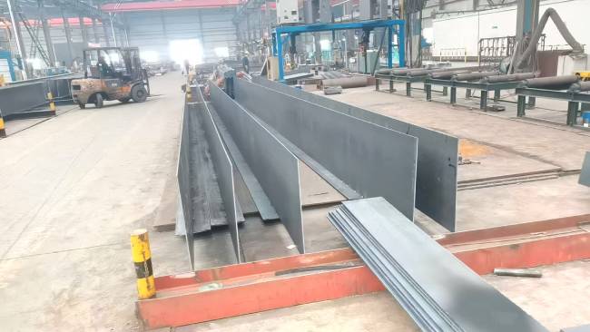 網(wǎng)架高空滑移法：開(kāi)啟建筑施工新境界！